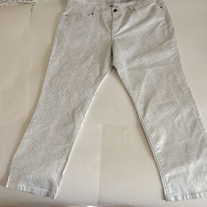 ❣️NY&C silver snakeskin print low rise skinny jeans